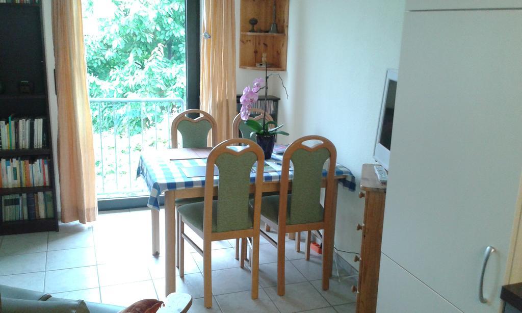 B&B Am See Koeln - Privatzimmer Екстериор снимка