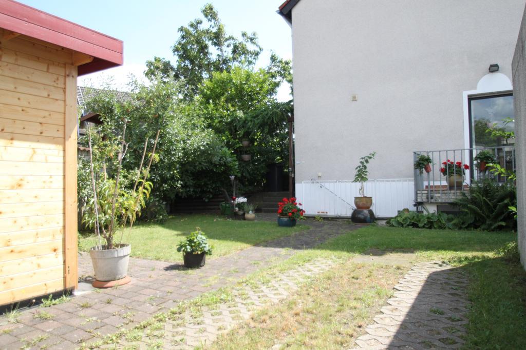 B&B Am See Koeln - Privatzimmer Екстериор снимка