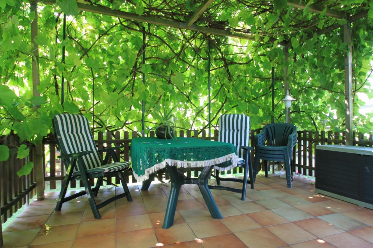 B&B Am See Koeln - Privatzimmer Екстериор снимка