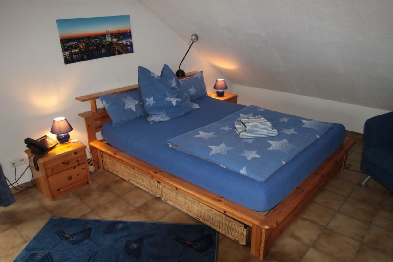 B&B Am See Koeln - Privatzimmer Екстериор снимка