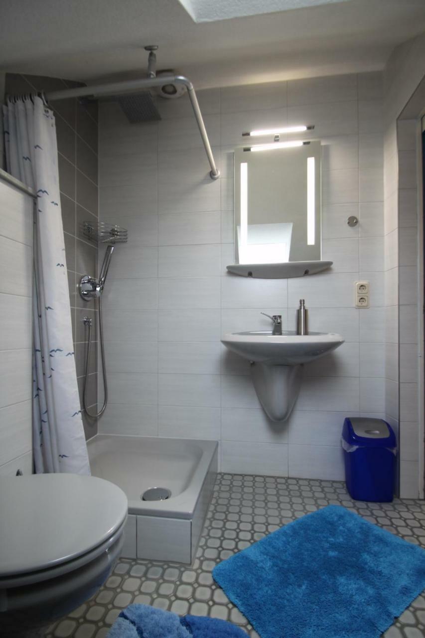 B&B Am See Koeln - Privatzimmer Екстериор снимка
