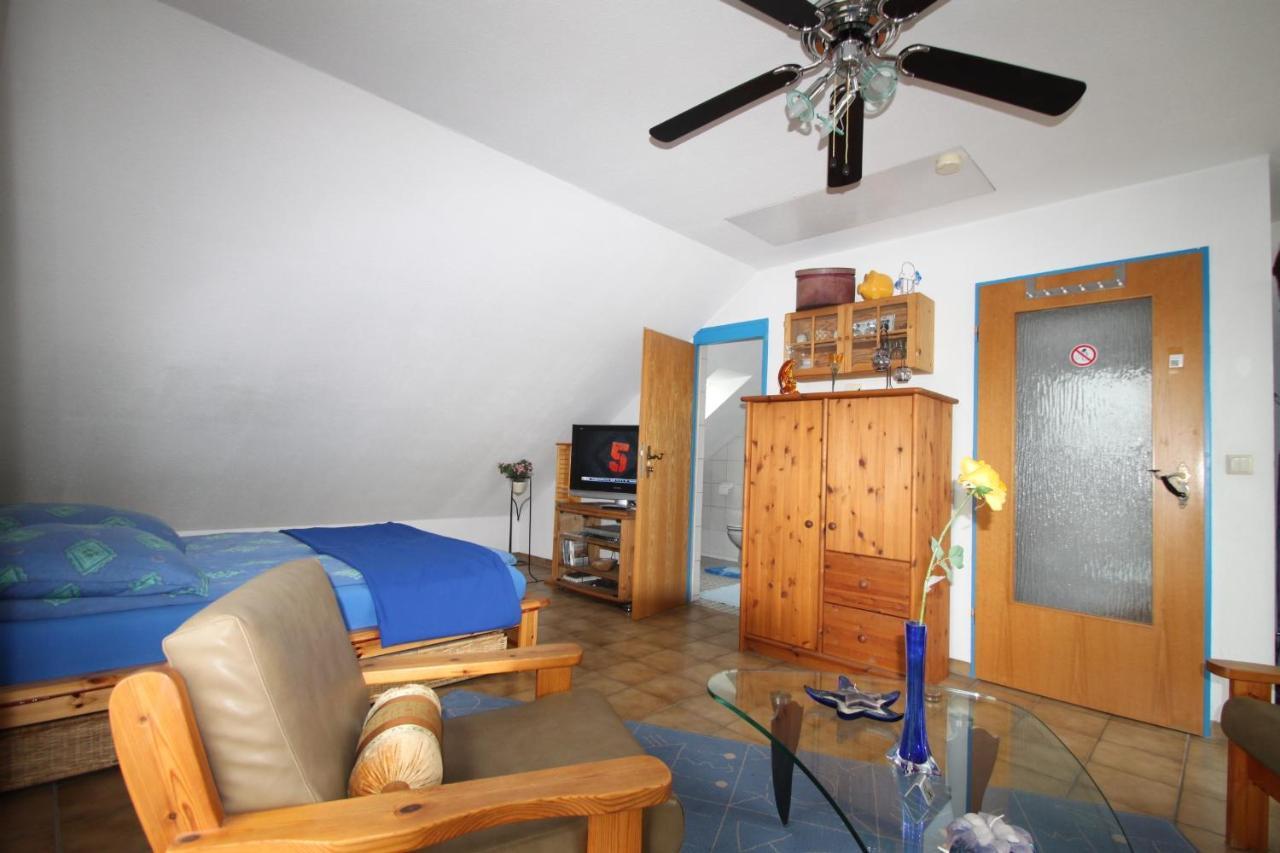 B&B Am See Koeln - Privatzimmer Екстериор снимка